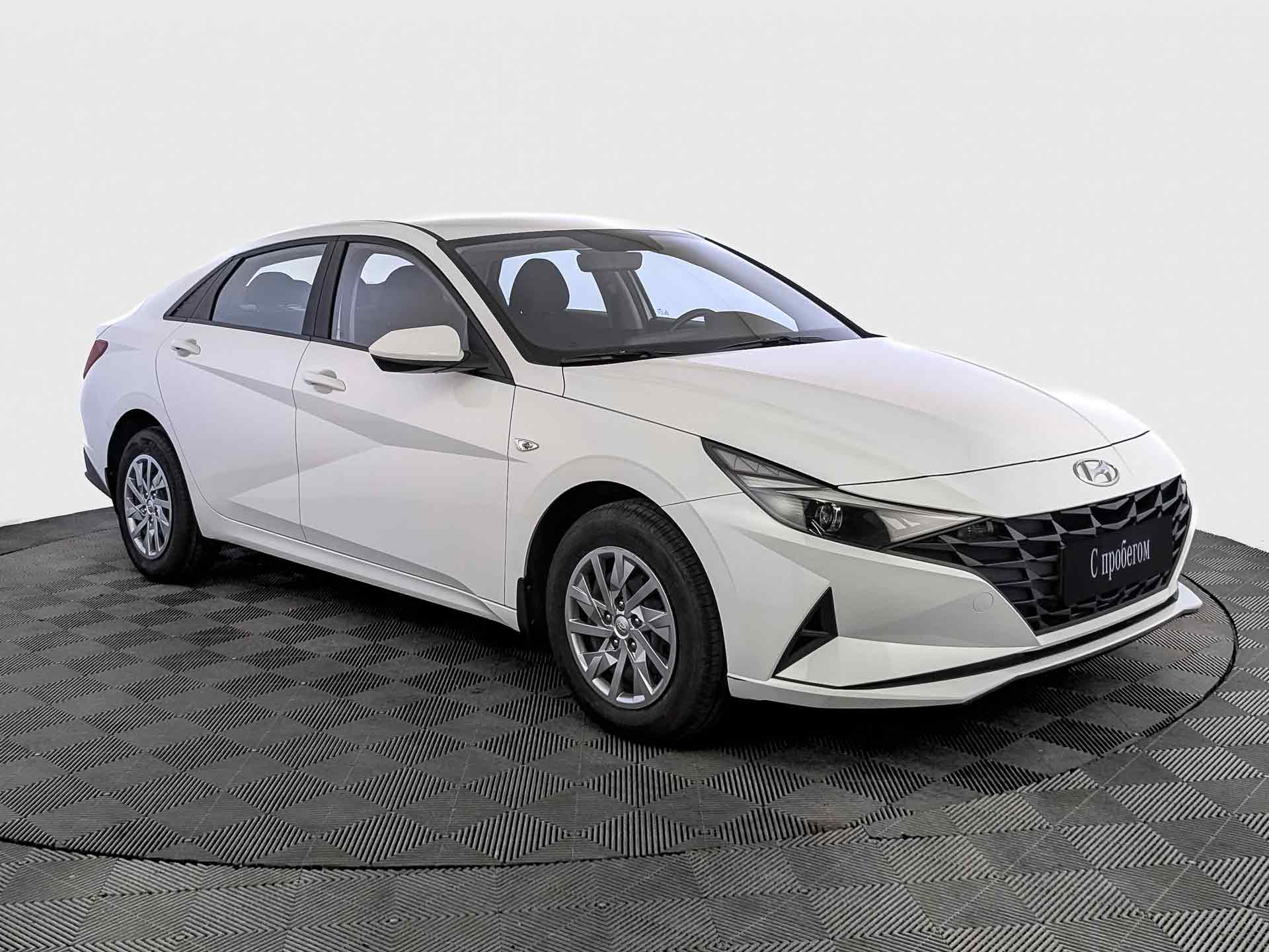 Hyundai Elantra Белый, 2021, 41 281 км