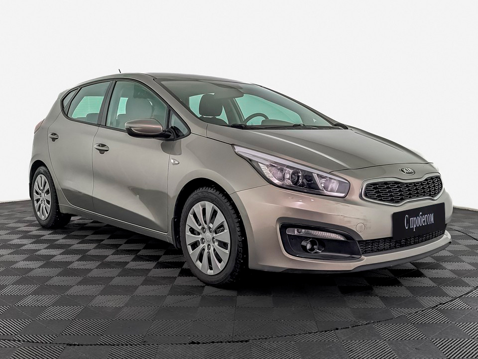 Kia Ceed Бежевый, 2016, 69 620 км