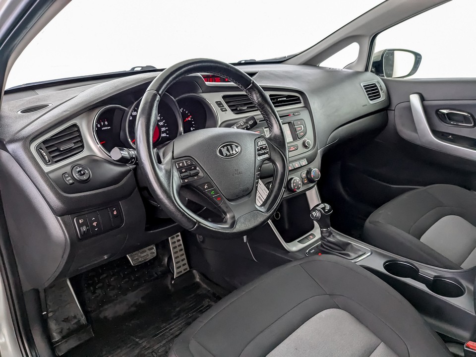 Kia Ceed Серый, 2014, 173 341 км