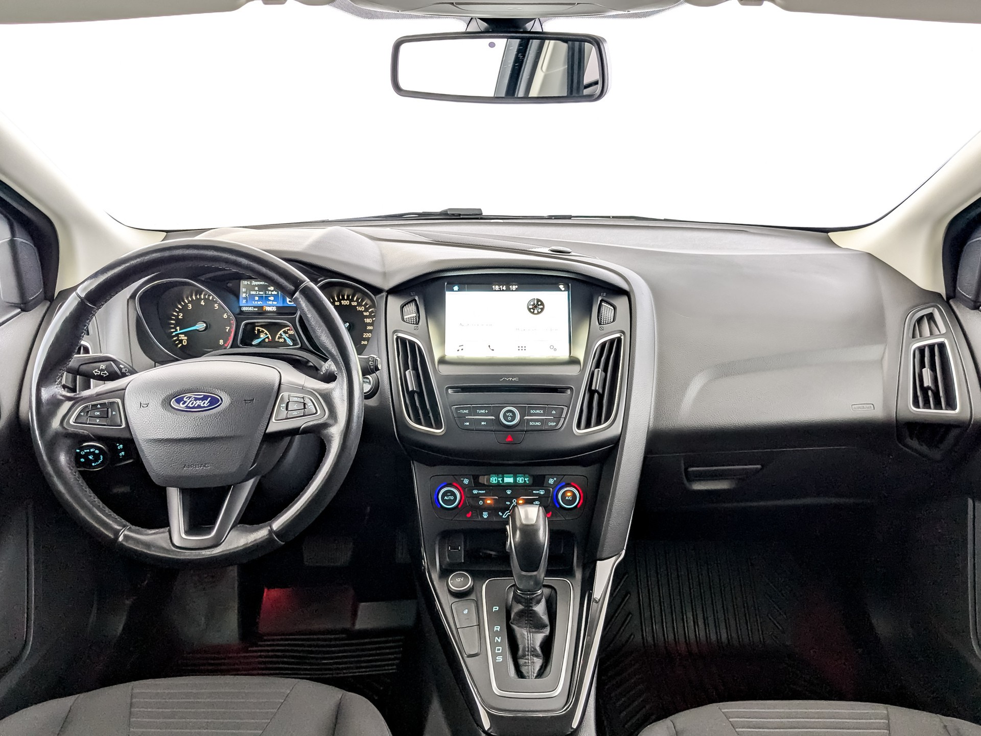 Ford Focus коричневый, 2015, 69 582 км