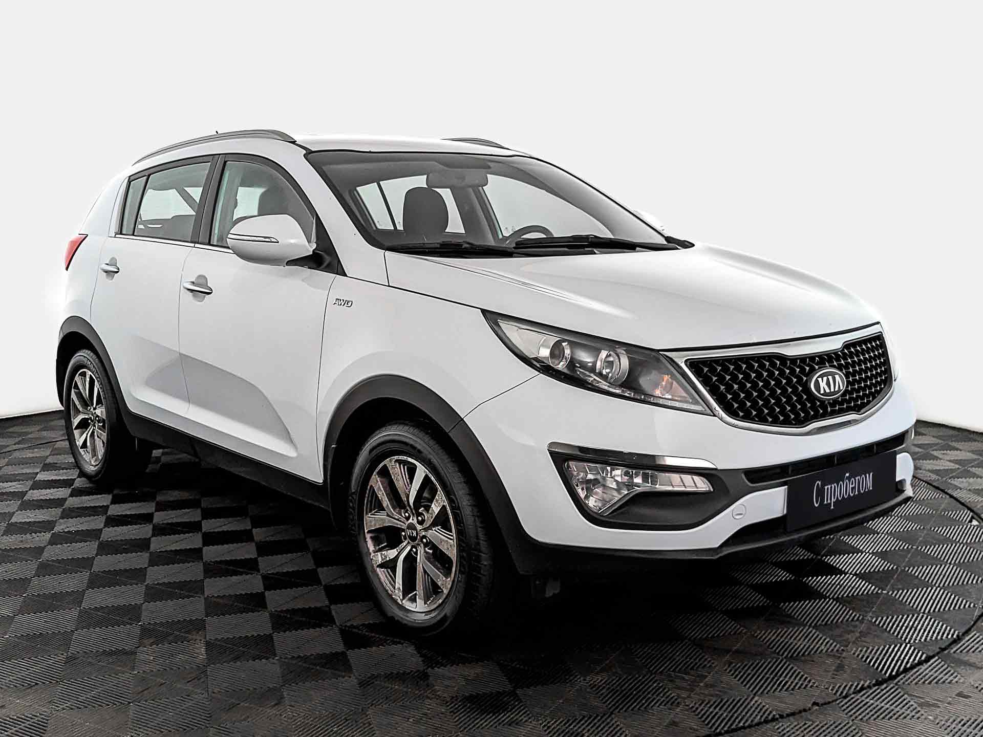 Kia Sportage Белый, 2015, 111 140 км