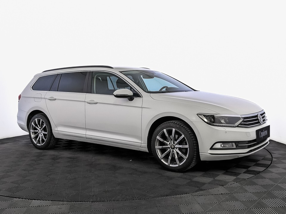 Volkswagen Passat Белый, 2016, 99 867 км