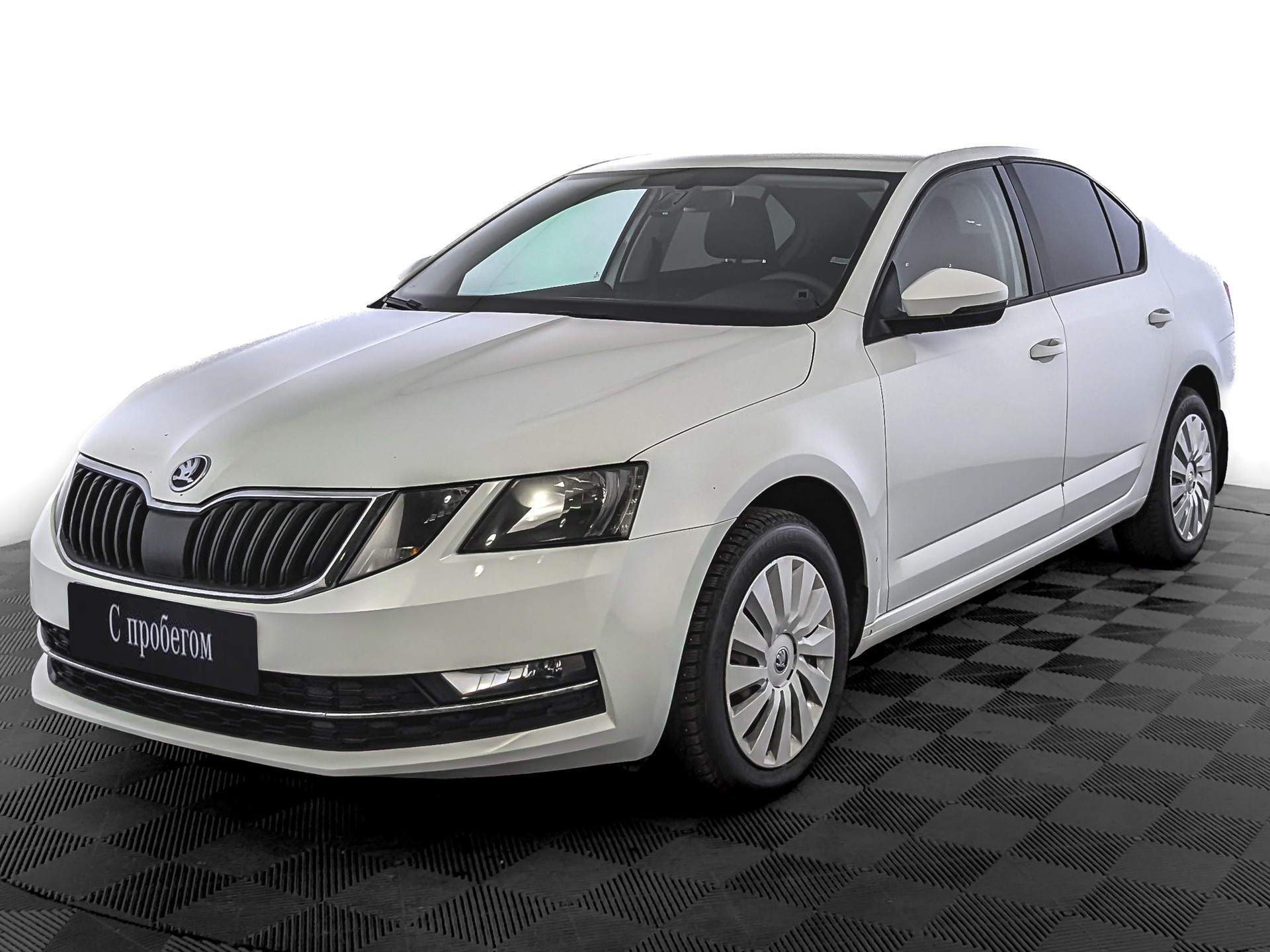 Skoda Octavia Белый, 2017, 137 260 км