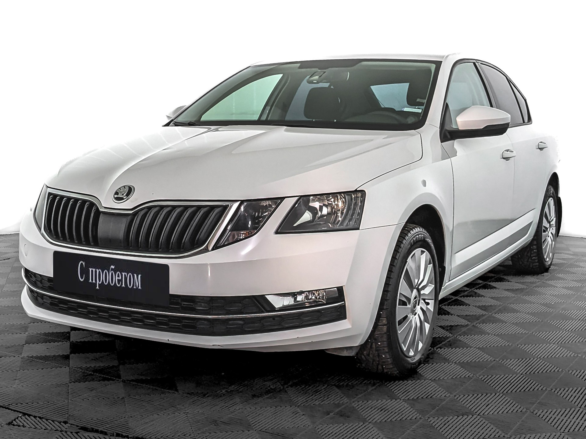 Skoda Octavia Белый, 2017, 118 396 км