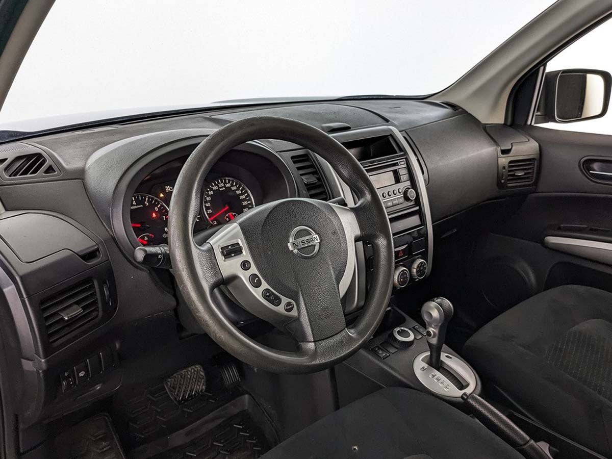 Nissan X-Trail Черный, 2013, 201 260 км