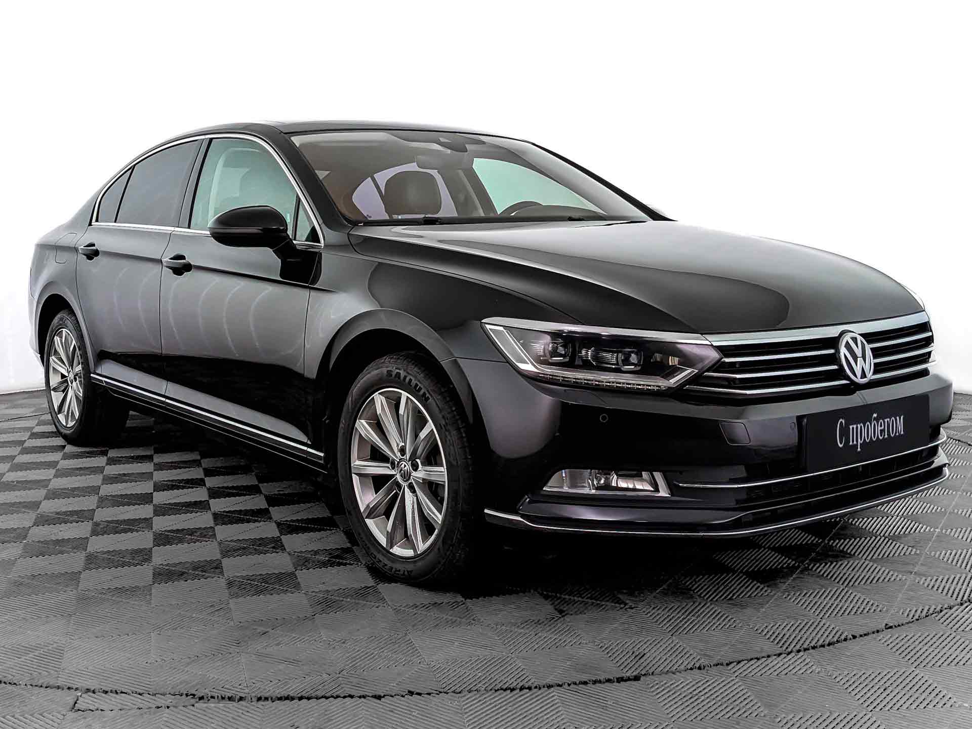 Volkswagen Passat черный, 2015, 109 262 км