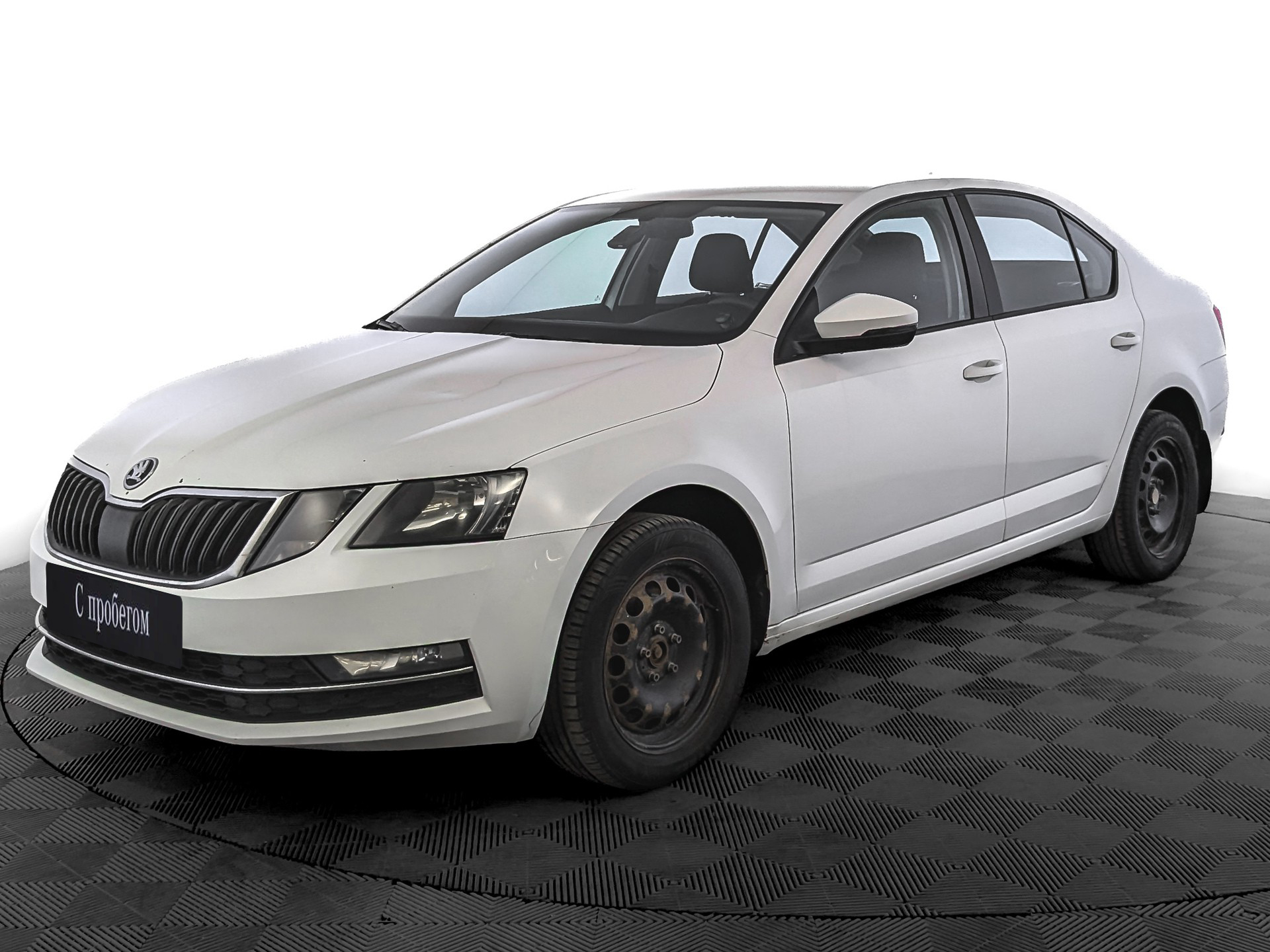 Skoda Octavia Белый, 2017, 216 925 км