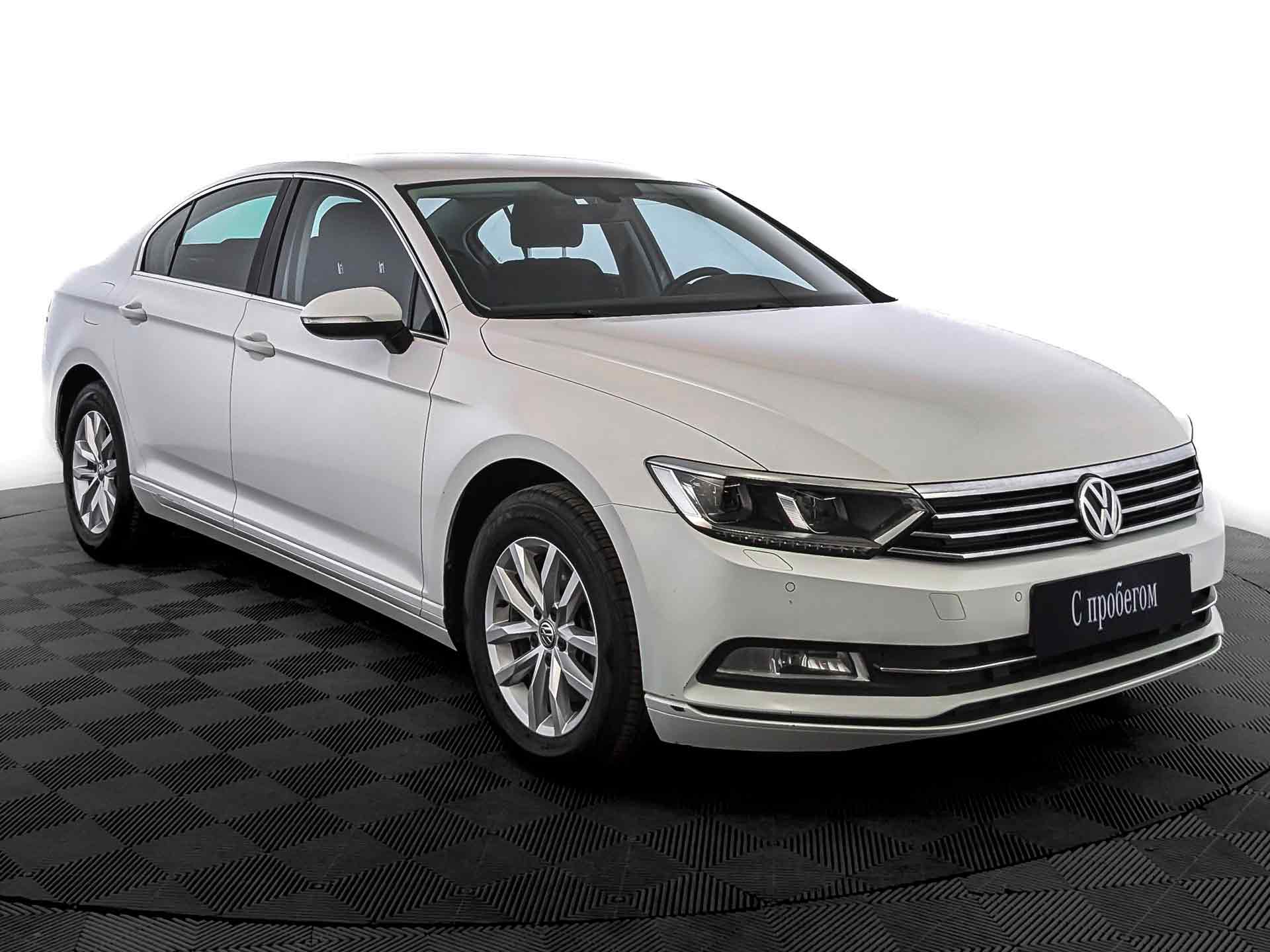 Volkswagen Passat Белый, 2019, 68 842 км