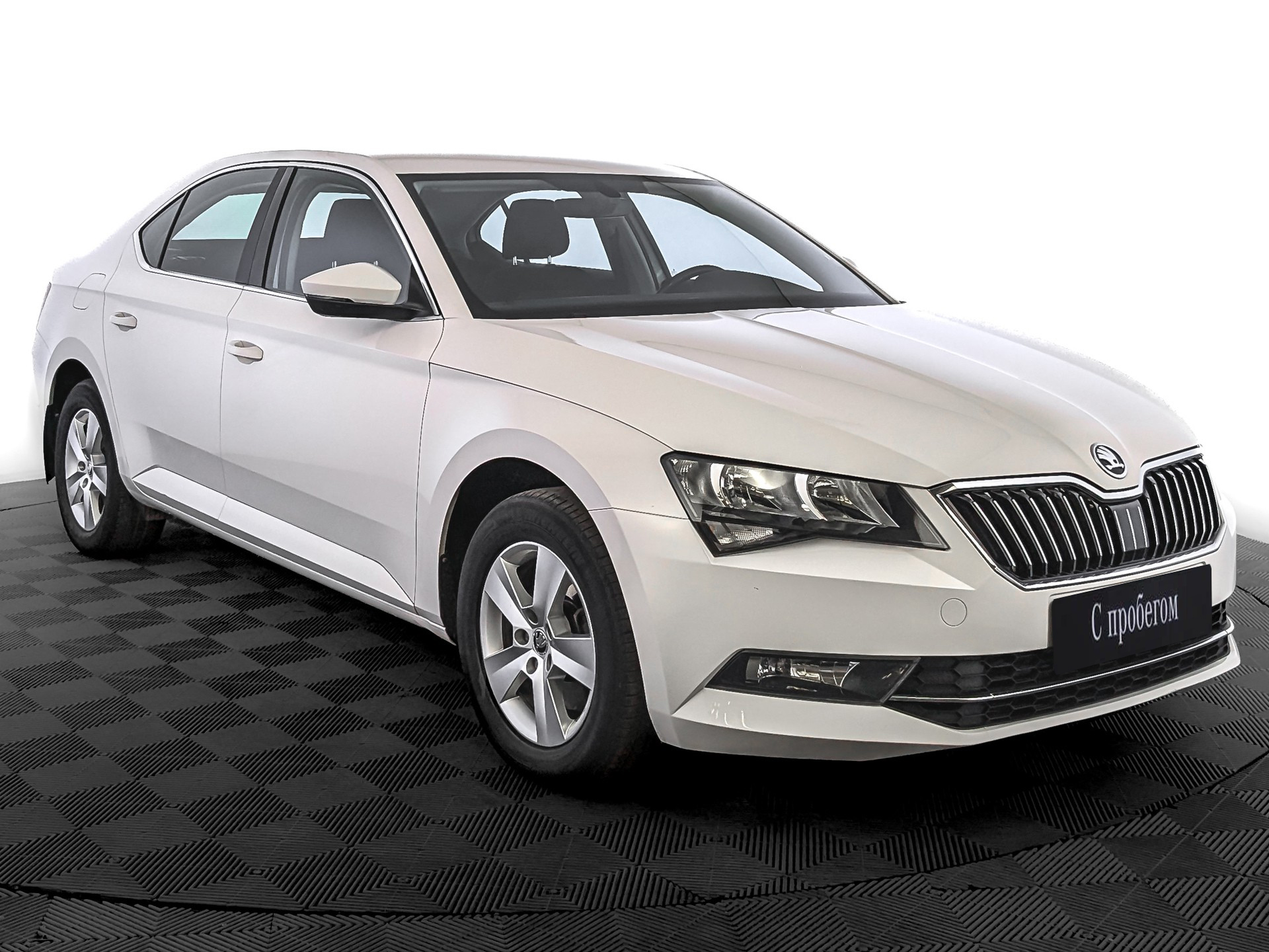 Skoda Superb белый, 2017, 116 986 км