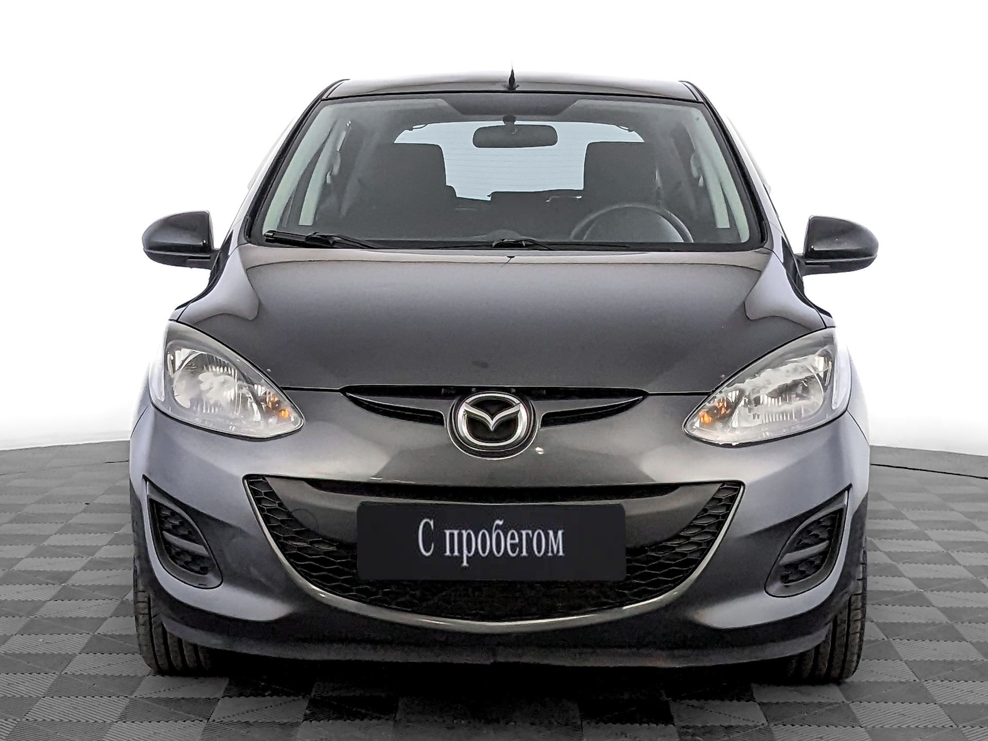 Mazda 2 Белый, 2013, 80 603 км