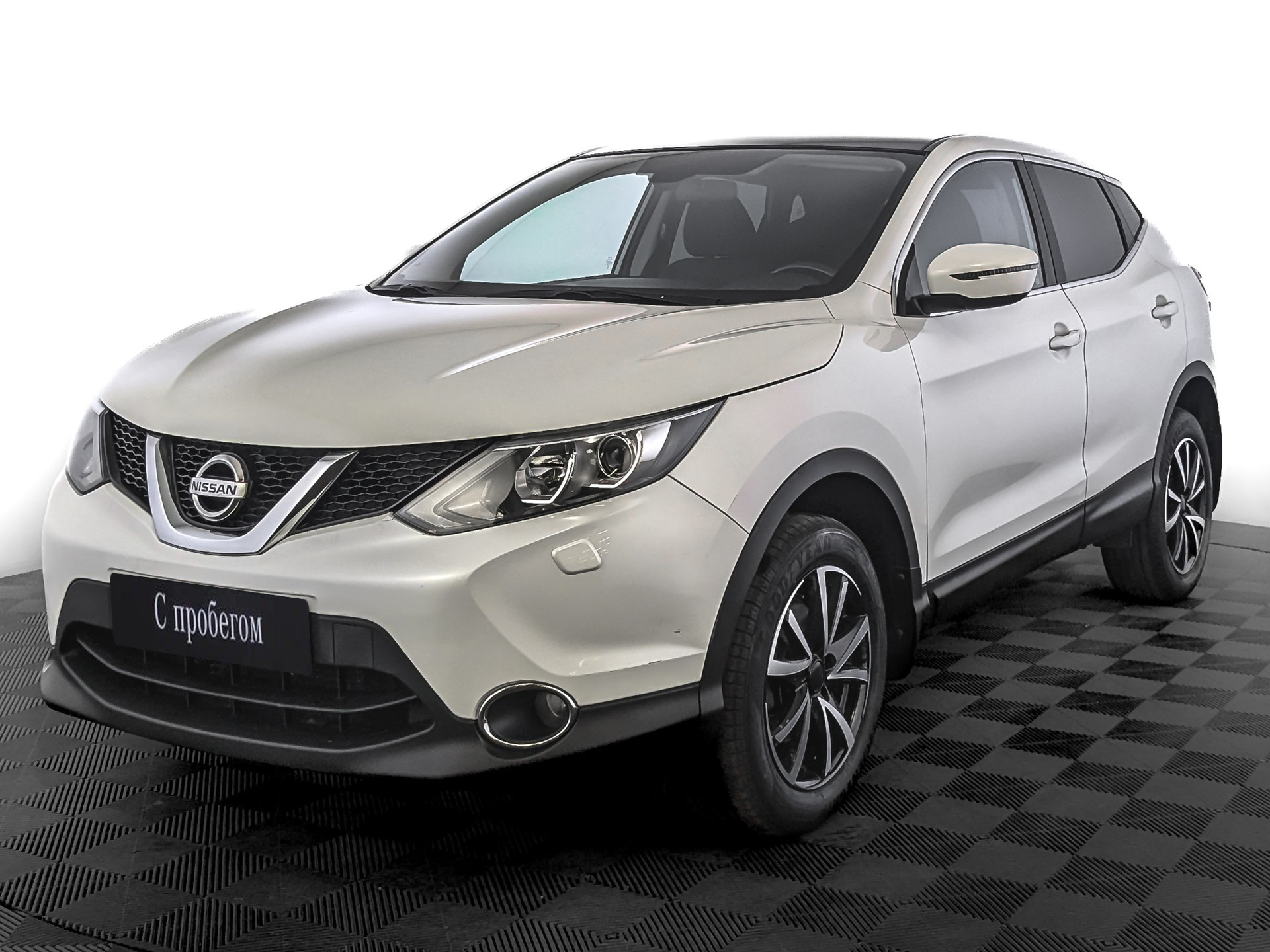 Nissan Qashqai Белый, 2015, 120 622 км