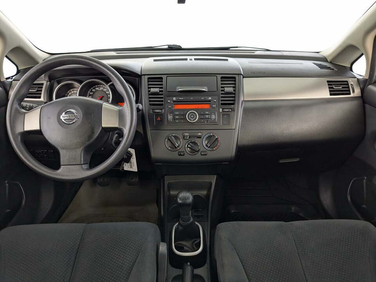 Nissan Tiida Серебряный, 2012, 165 747 км