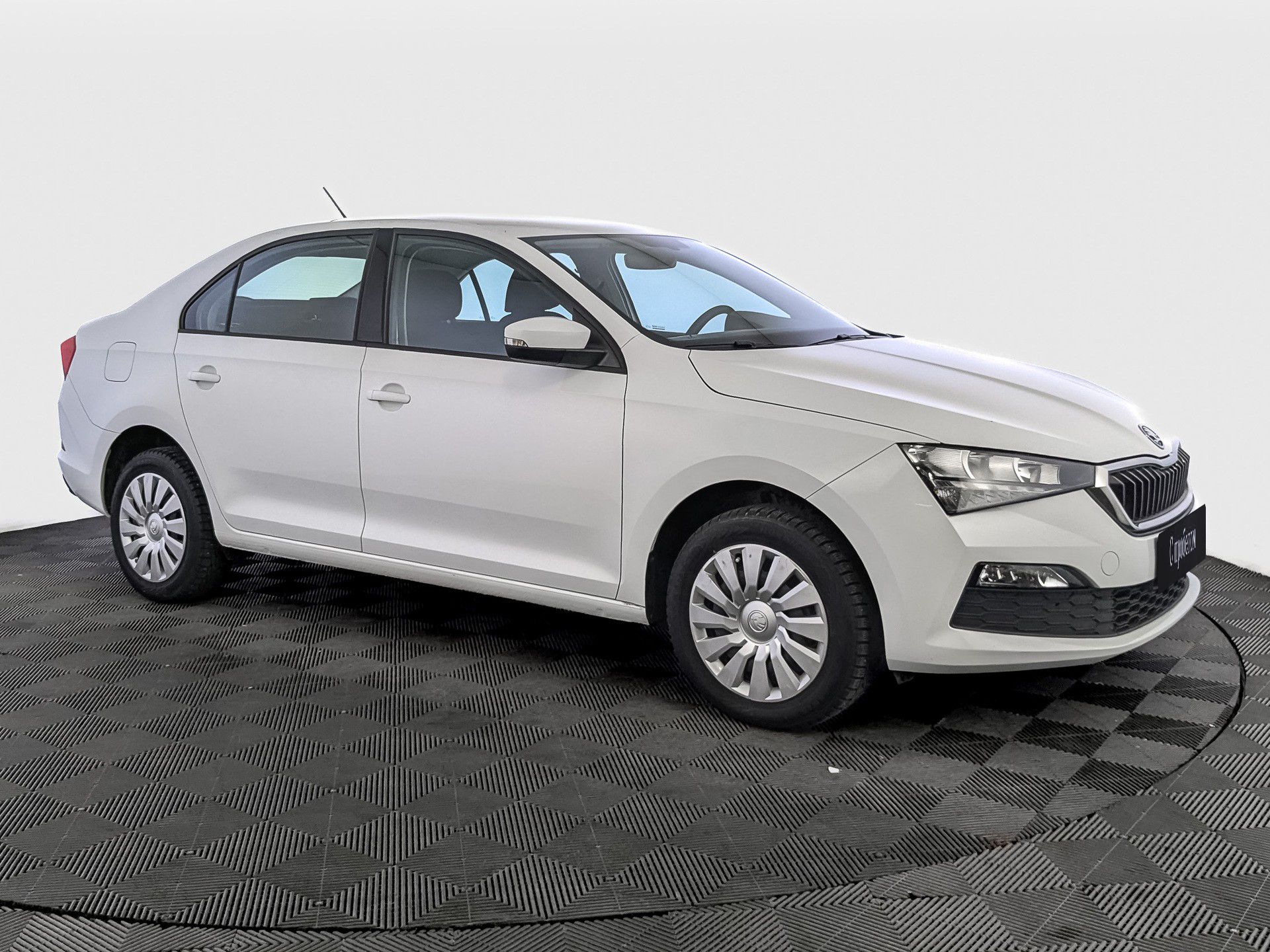 Skoda Rapid Белый, 2020, 66 200 км