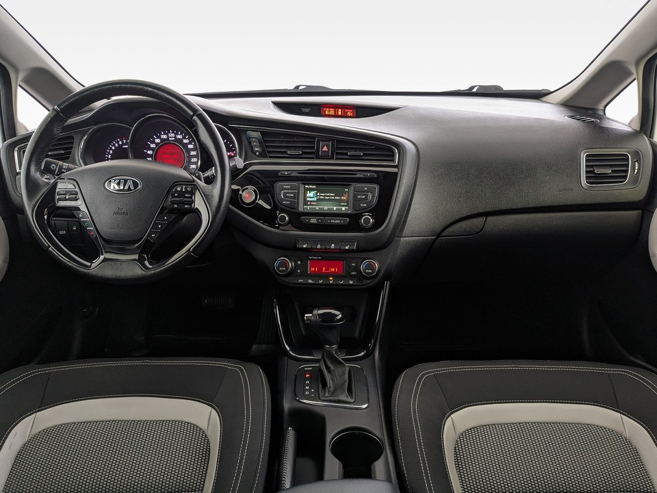 Kia Ceed Белый, 2016, 117 605 км