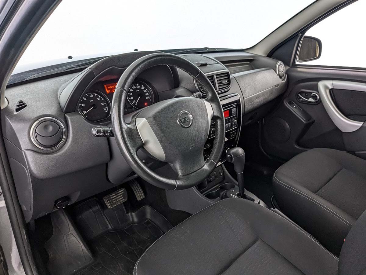 Nissan Terrano Серый, 2015, 140 424 км