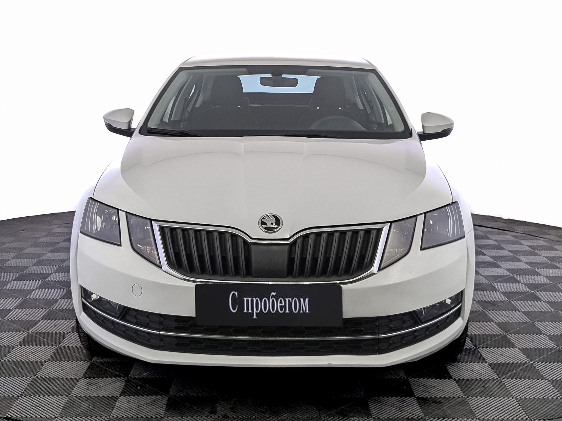 Skoda Octavia Белый, 2017, 104 911 км