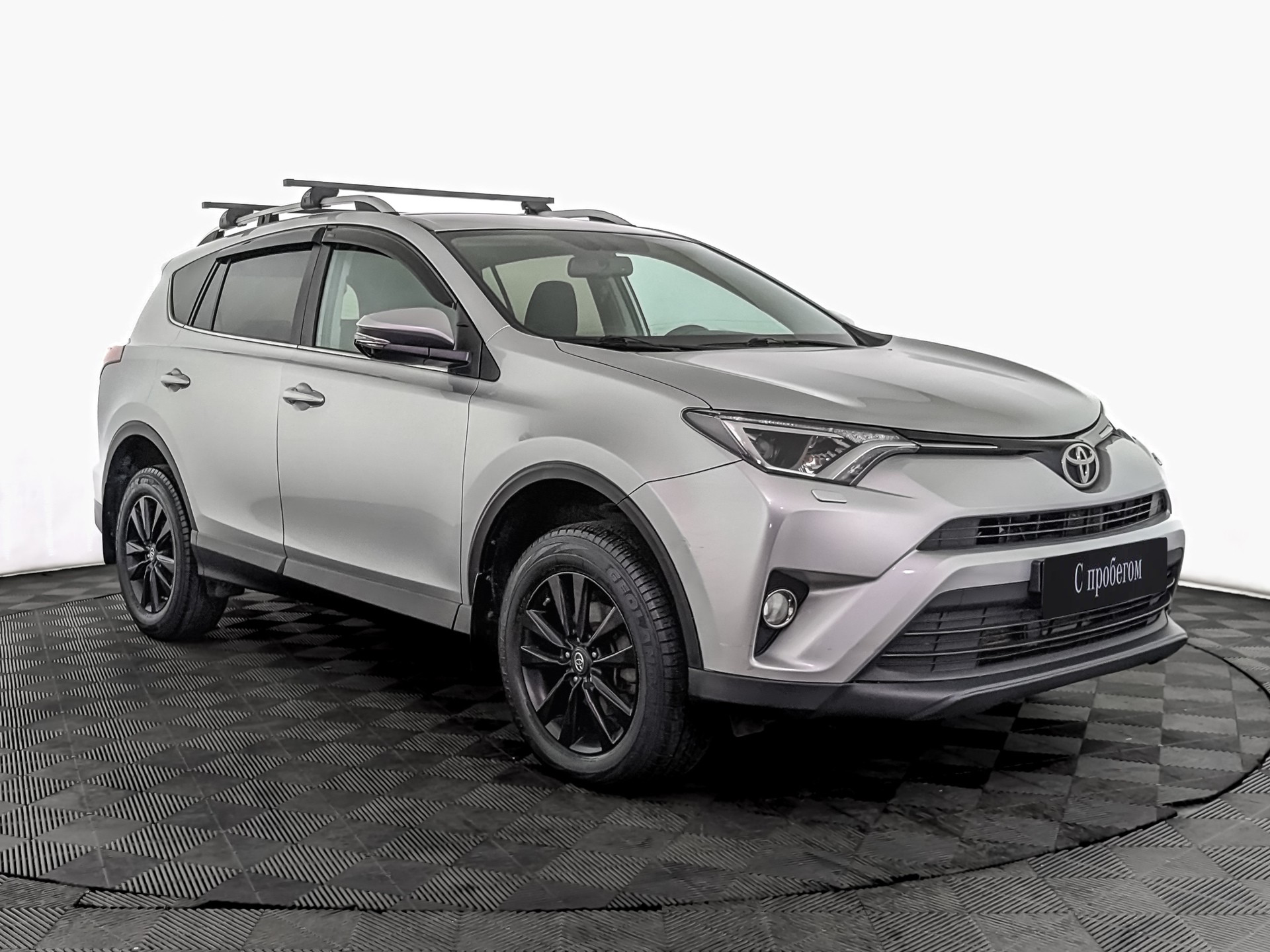 Toyota RAV4 Серебристый, 2019, 115 114 км