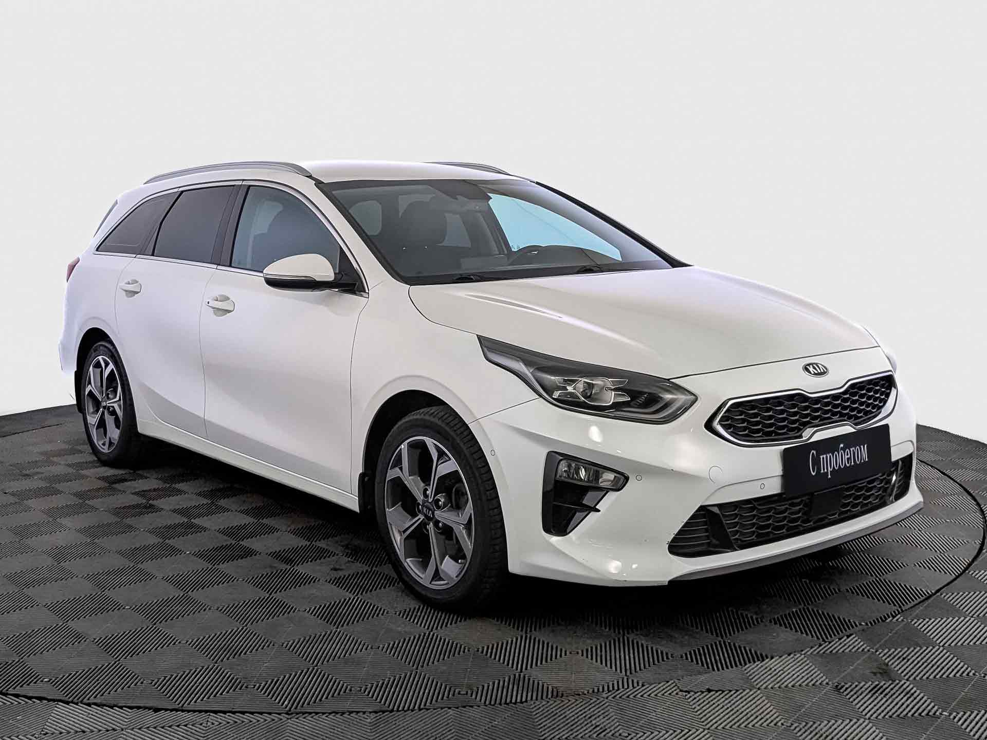 Kia Ceed Белый, 2019, 39 153 км