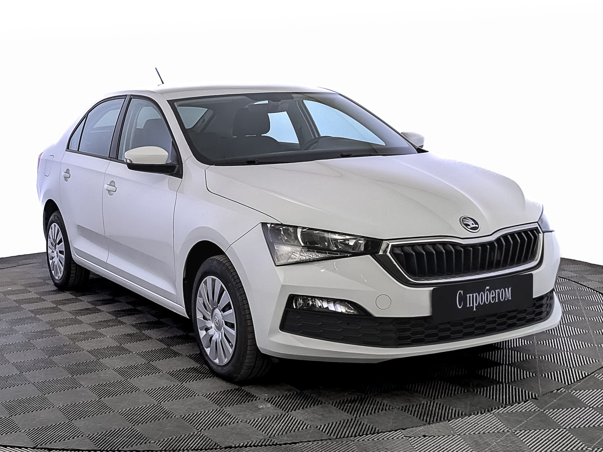 Skoda Rapid Белый, 2020, 65 093 км