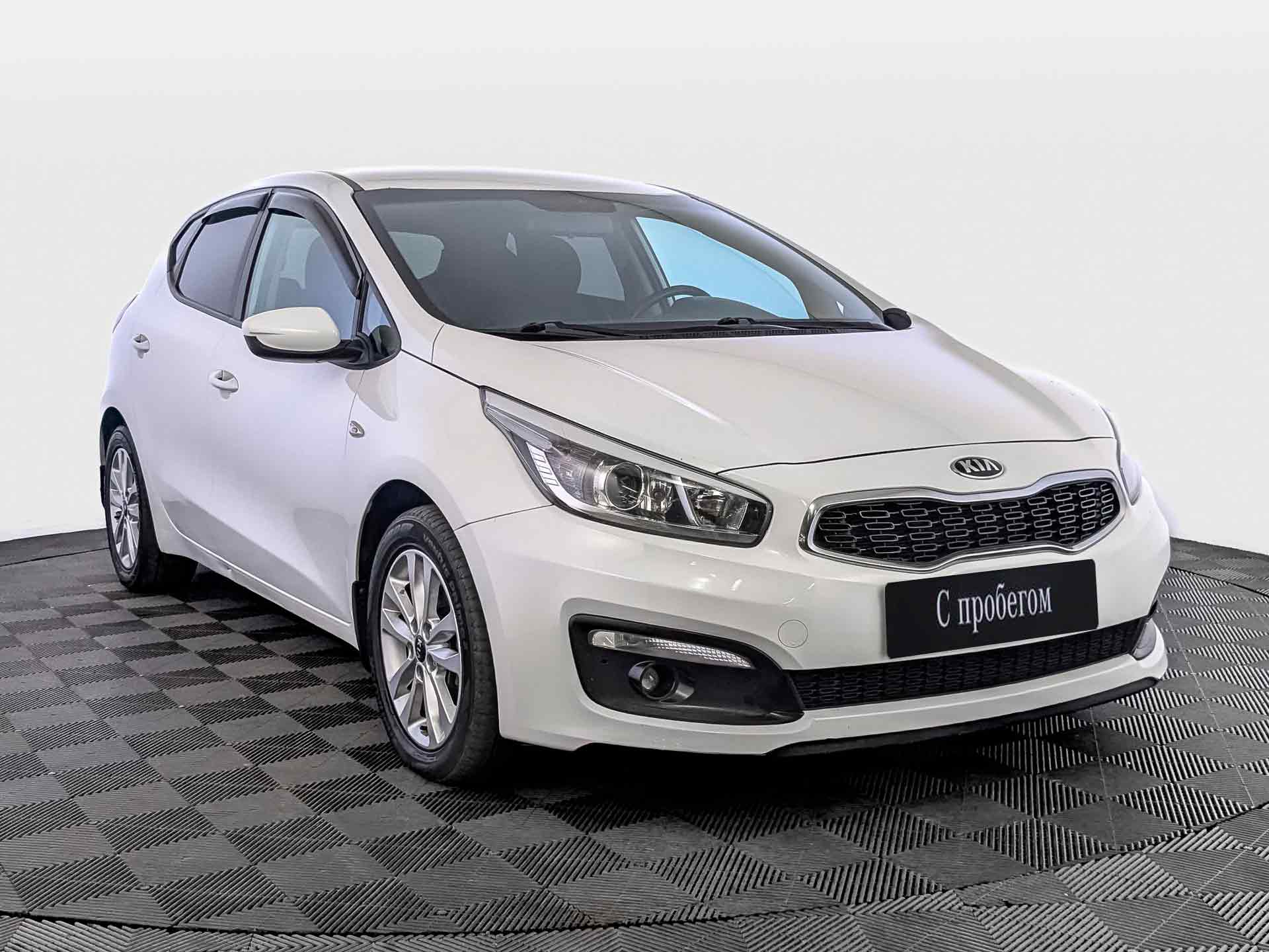 Kia Ceed Белый, 2017, 134 272 км