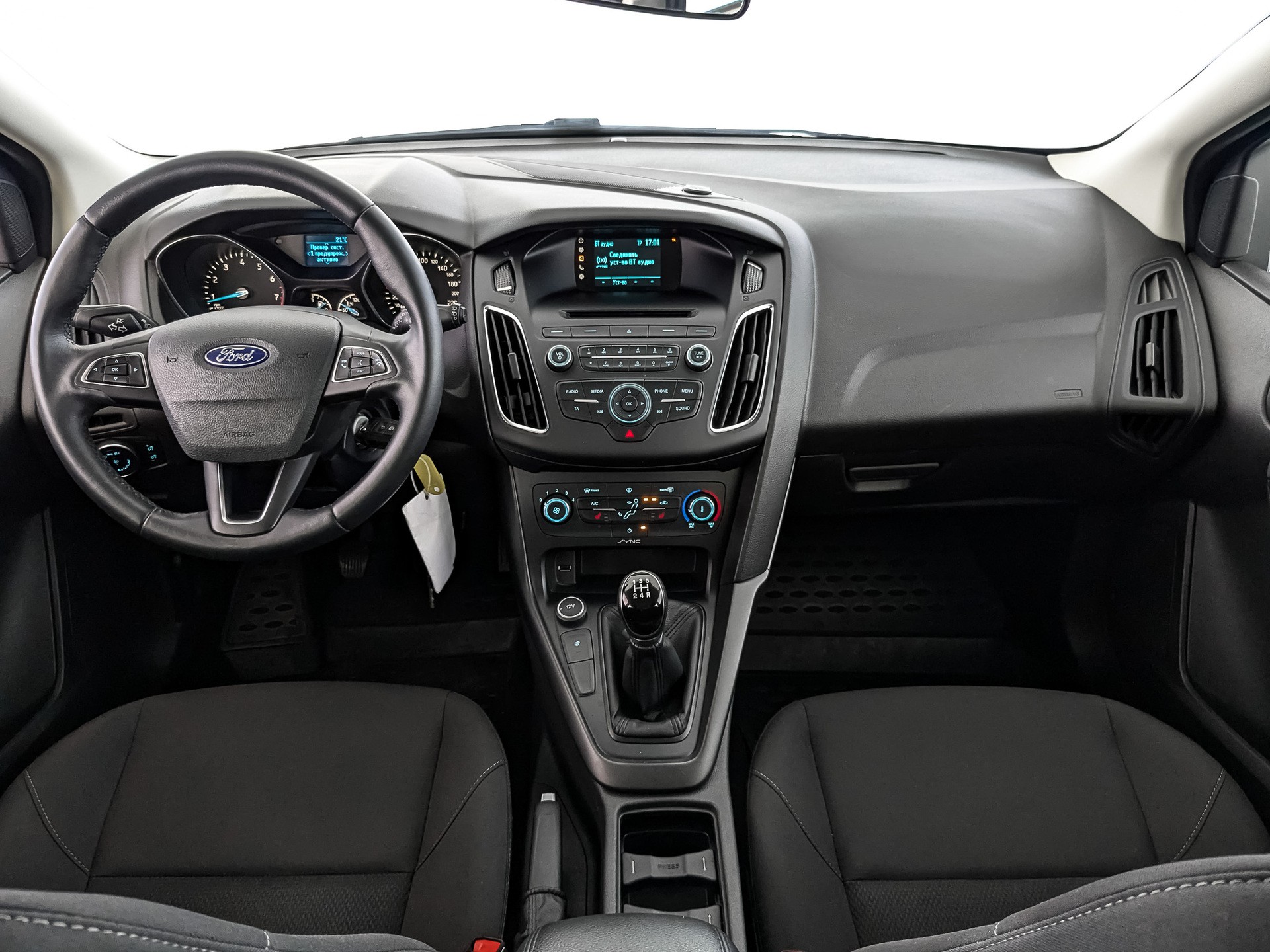 Ford Focus белый, 2018, 30 638 км