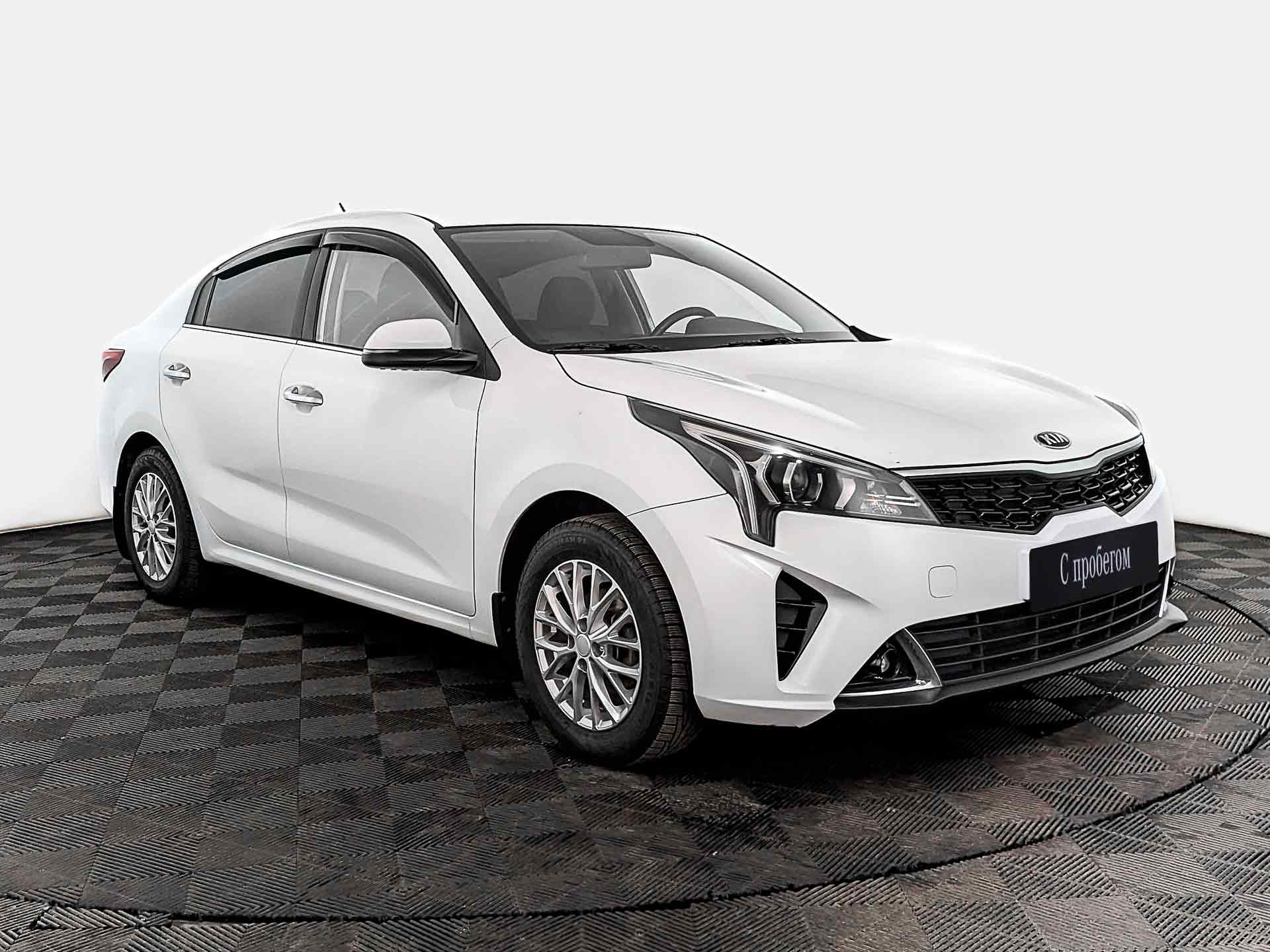 Kia Rio Белый, 2021, 98 392 км