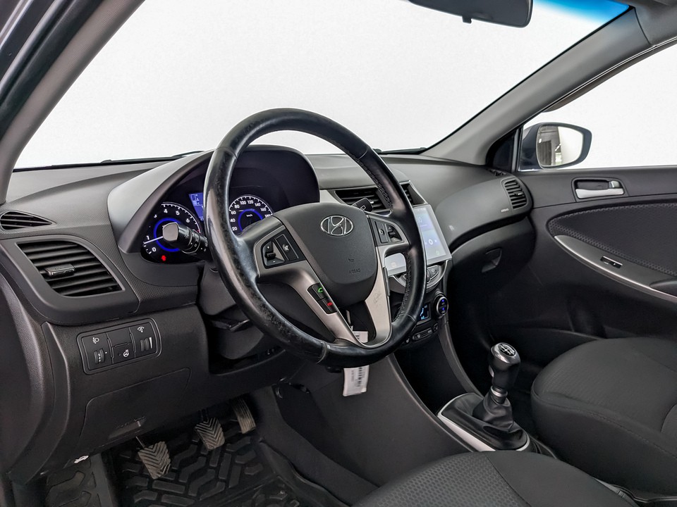 Hyundai Solaris Cерый, 2016, 85 596 км