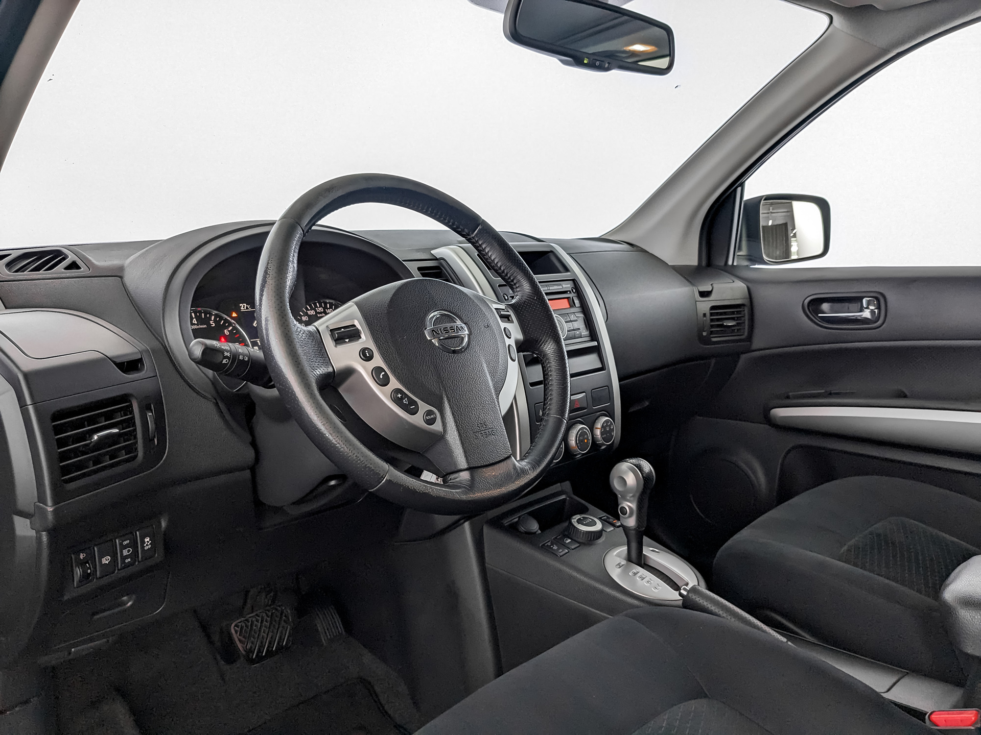 Nissan X-Trail Черный, 2012, 156 605 км