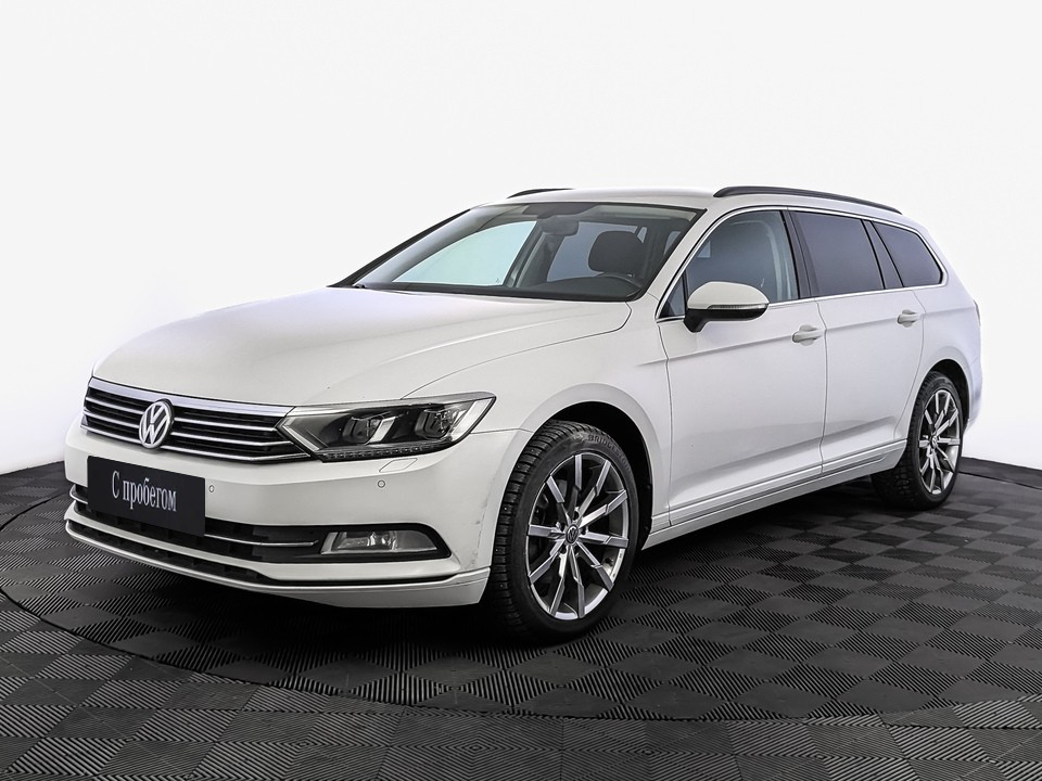 Volkswagen Passat Белый, 2016, 99 867 км