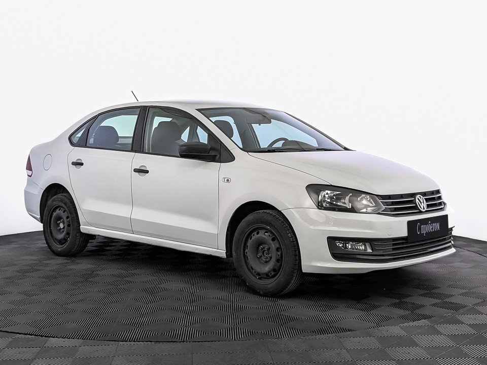 Volkswagen Polo Белый, 2018, 111 903 км