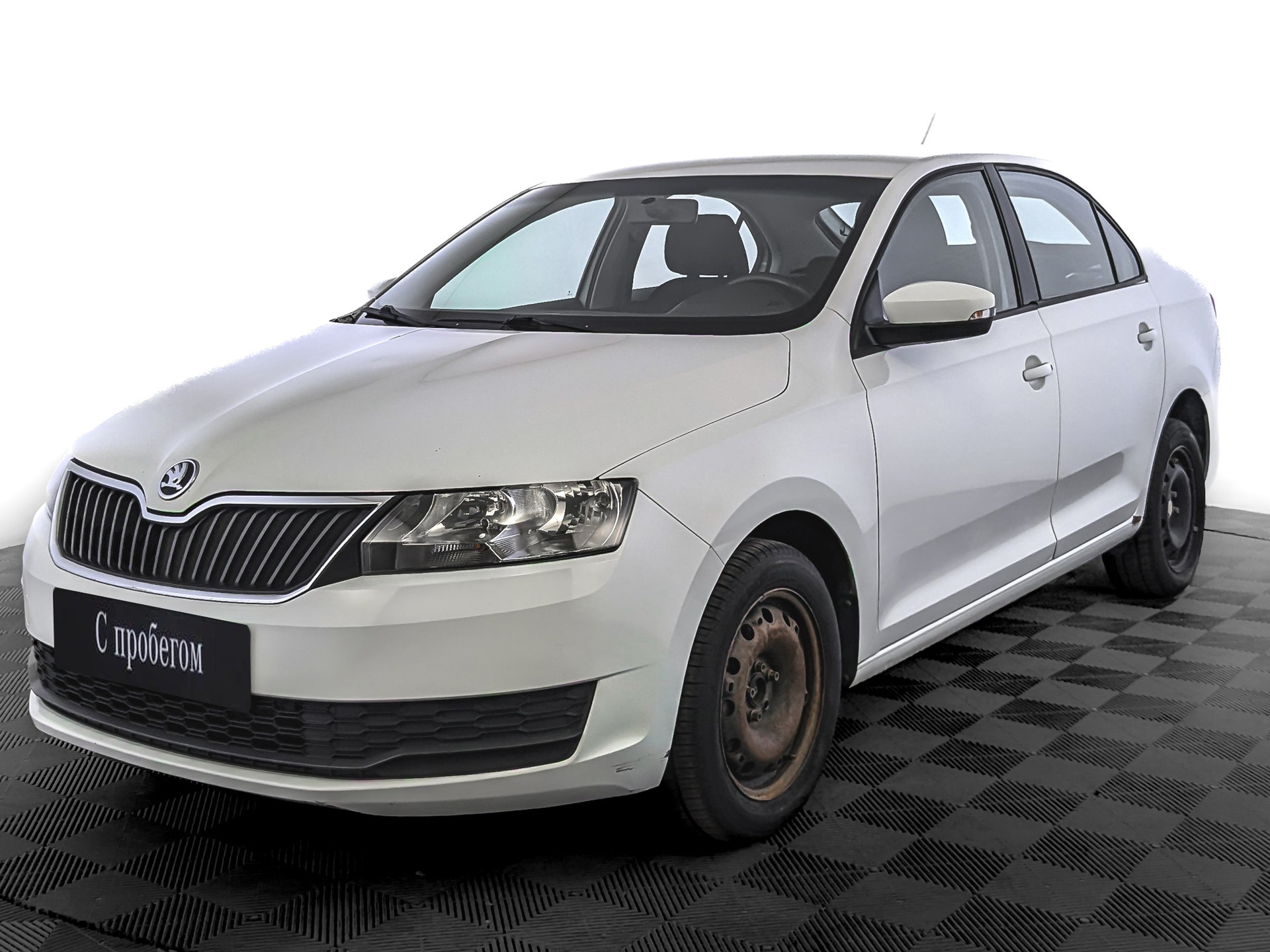 Skoda Rapid Белый, 2019, 94 322 км