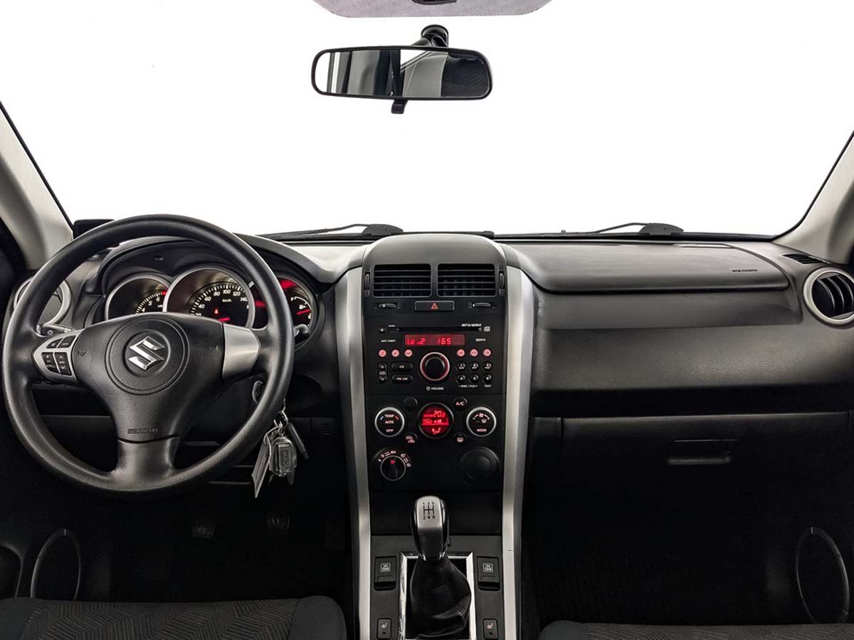 Suzuki Grand Vitara Белый, 2014, 154 437 км