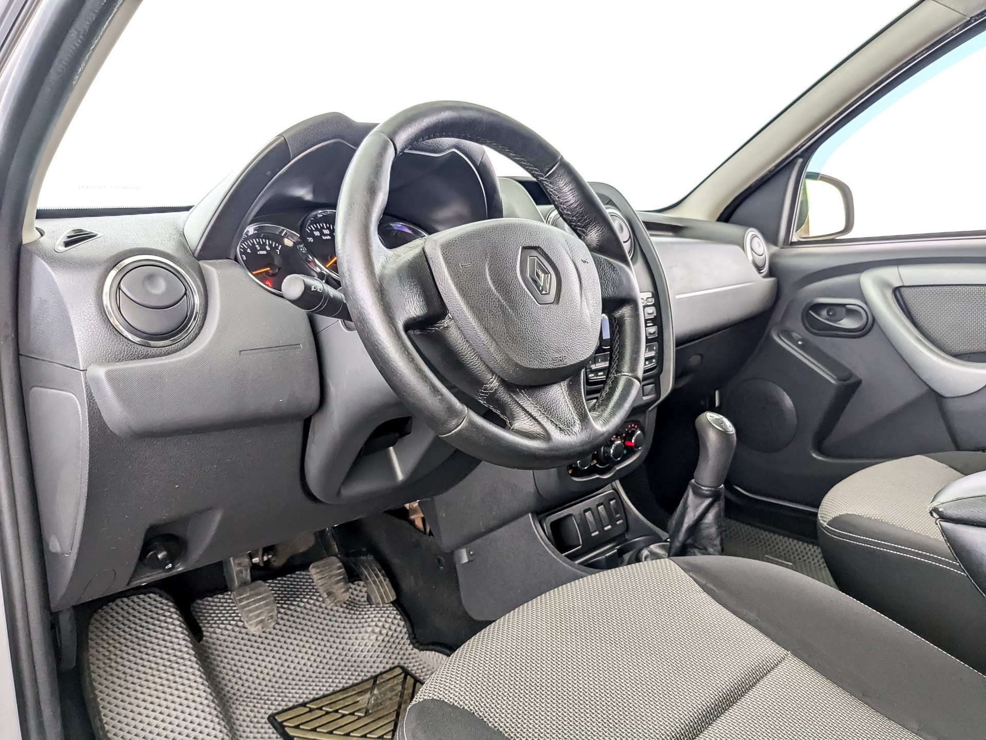 Renault Duster Серый, 2017, 114 202 км