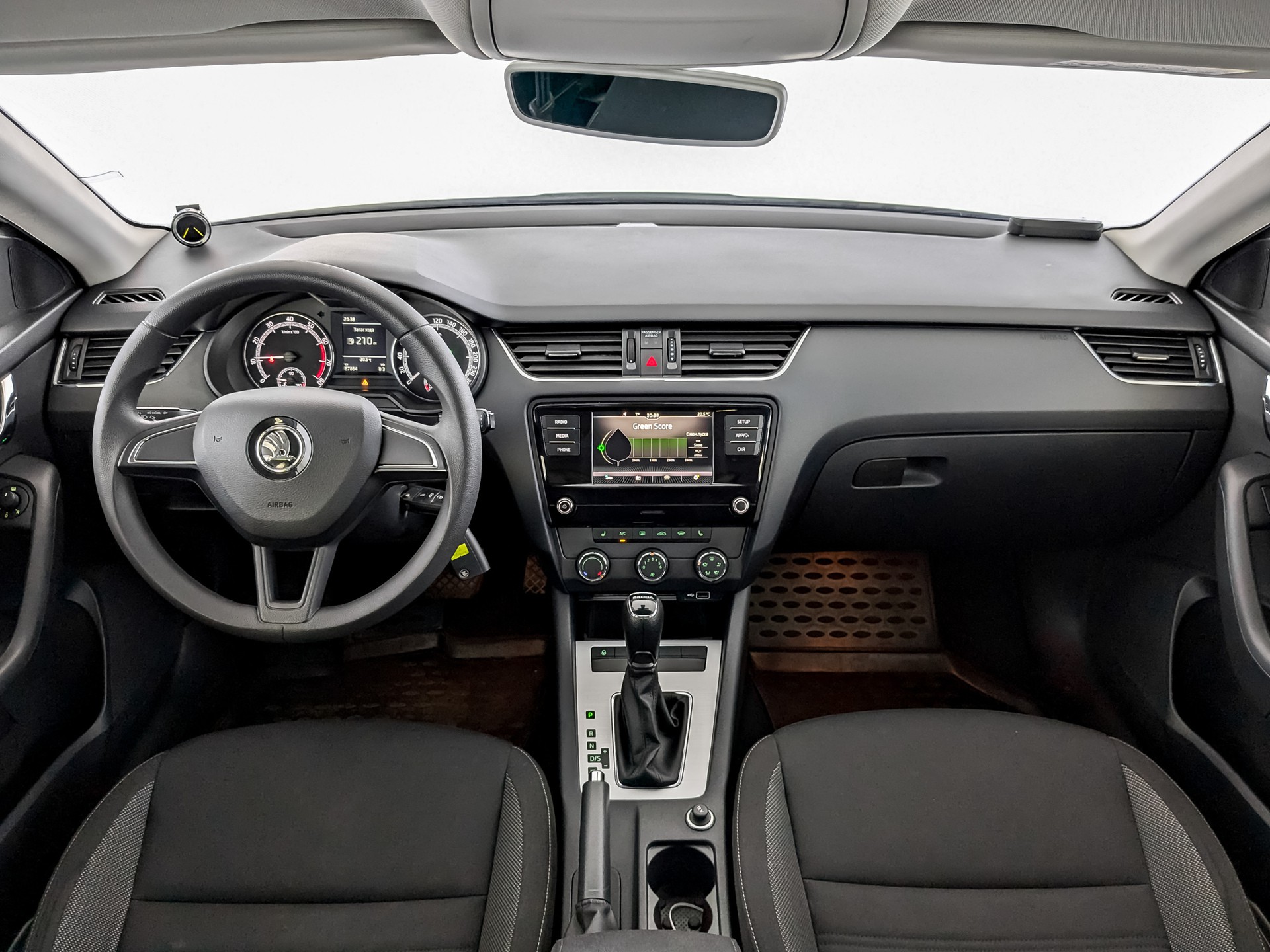 Skoda Octavia Белый, 2019, 67 859 км