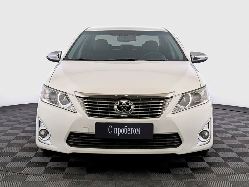 Toyota Camry Белый, 2013, 135 011 км