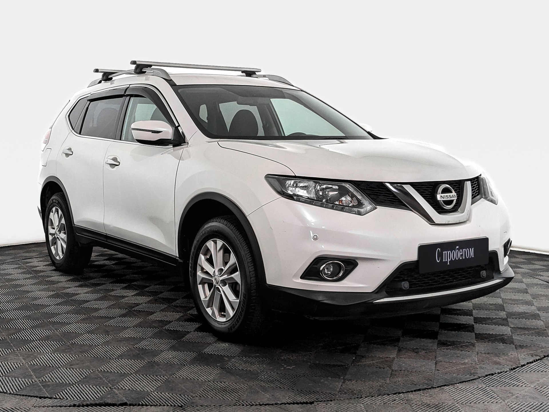 Nissan X-Trail белый, 2018, 138 008 км