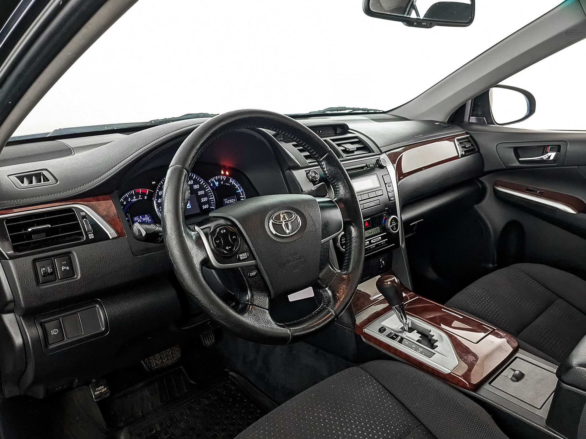 Toyota Camry Темно-серый, 2011, 142 902 км