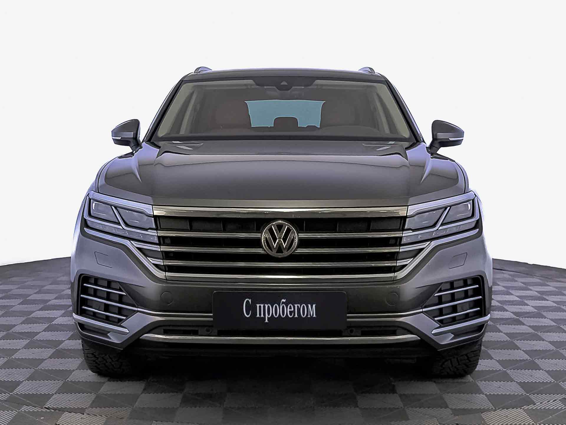 Volkswagen Touareg Серый, 2021, 96 080 км