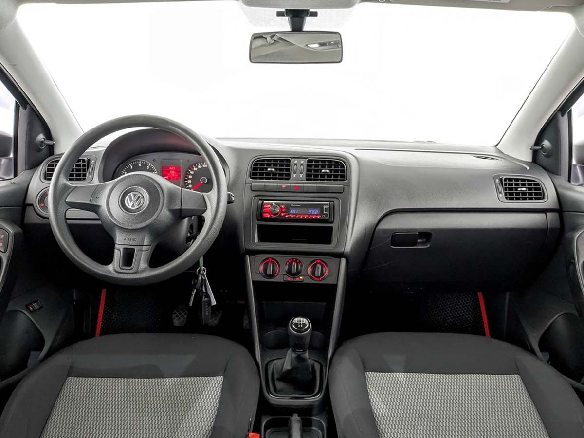 Volkswagen Polo Серый, 2014, 147 760 км