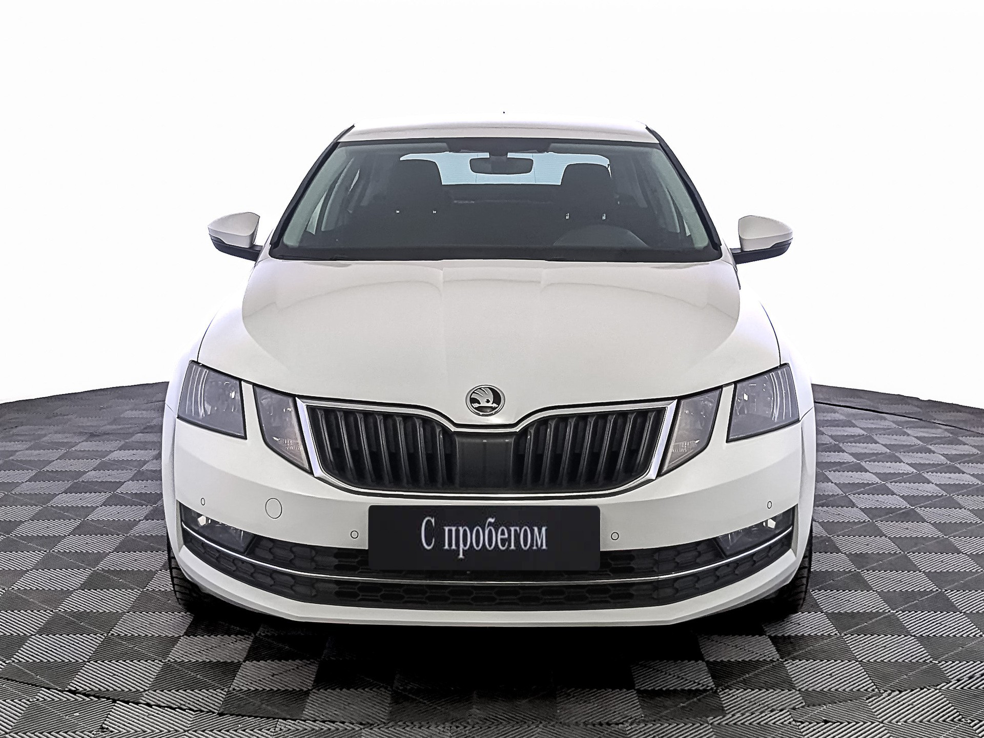 Skoda Octavia Белый, 2018, 94 073 км