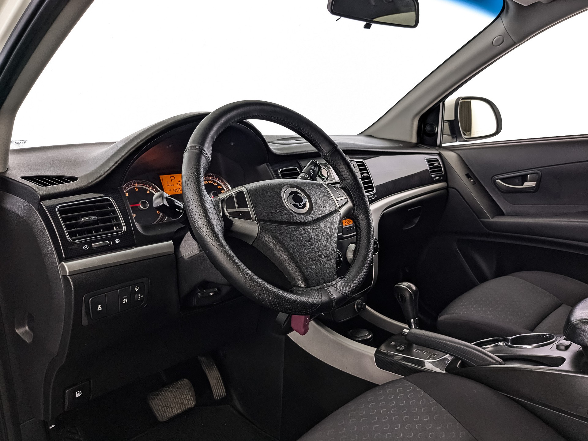 SsangYong Actyon Белый, 2013, 125 921 км