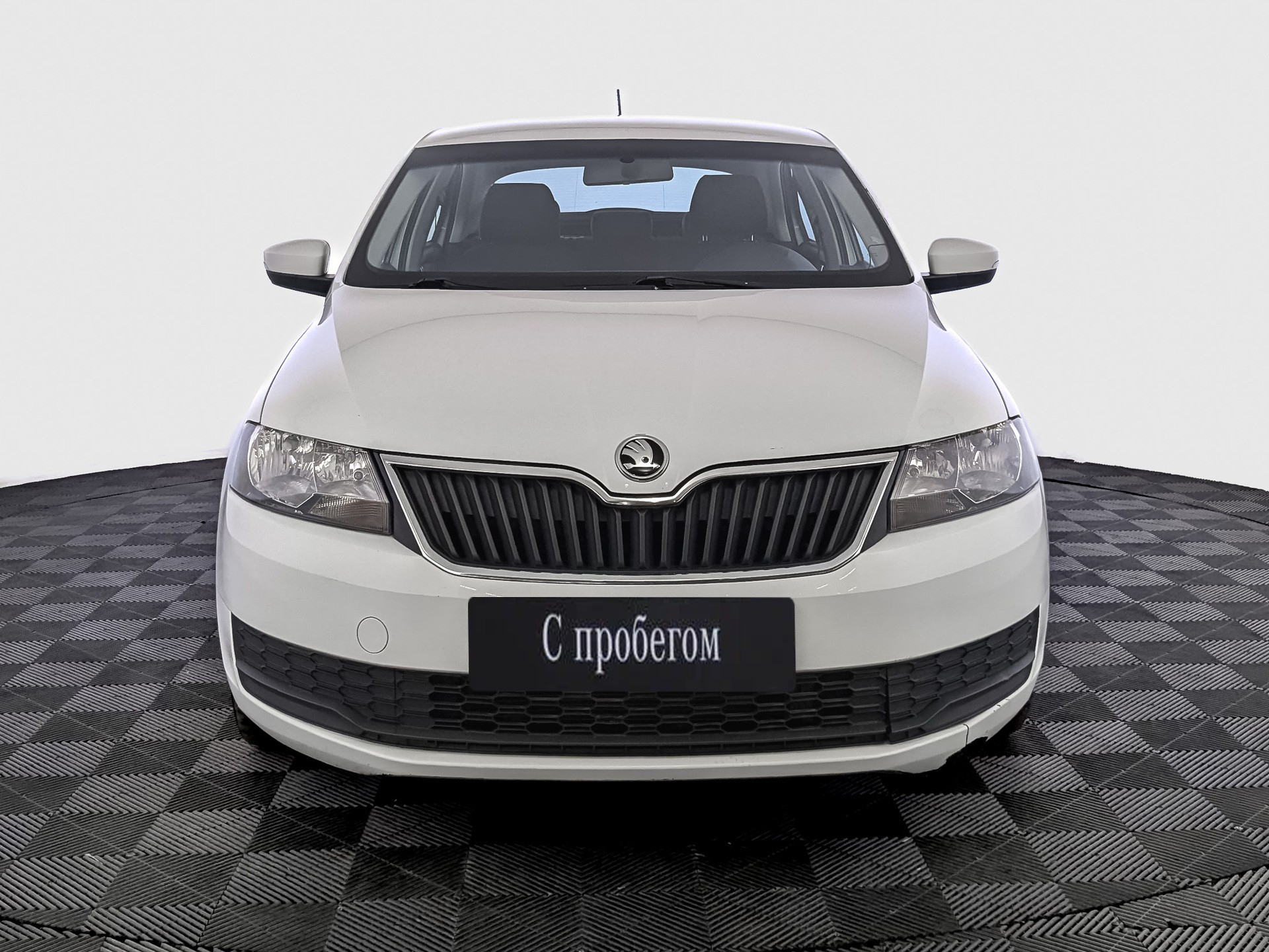 Skoda Rapid Белый, 2019, 89 074 км