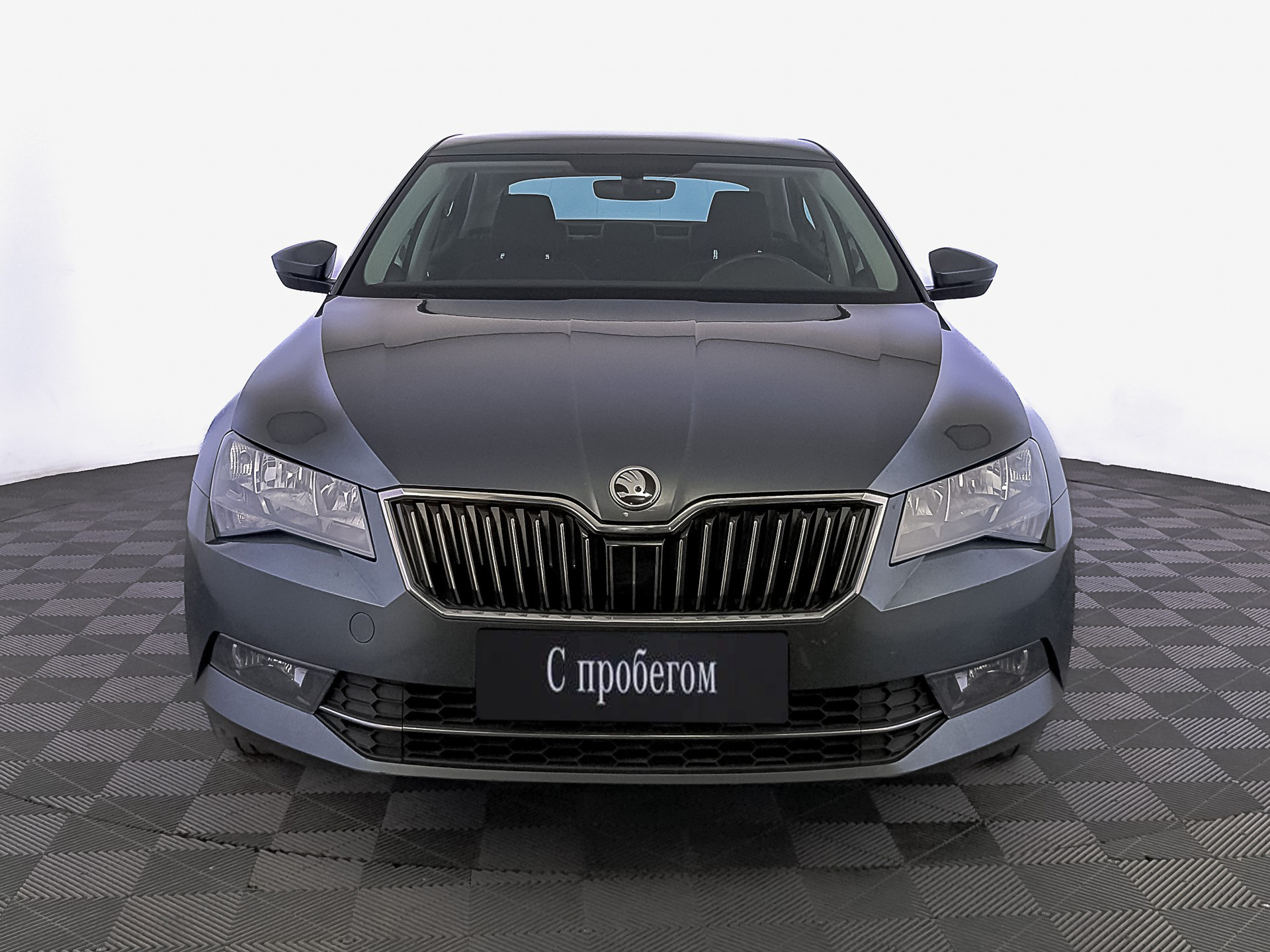 Skoda Superb серый, 2018, 68 947 км