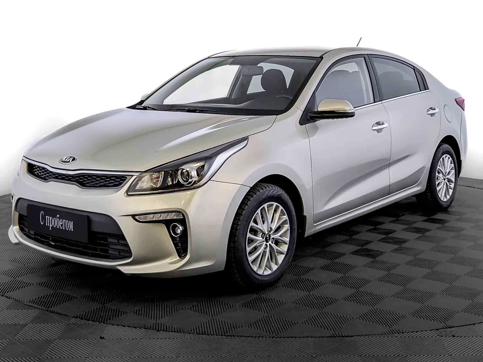 Kia Rio Серебряный, 2018, 90 000 км