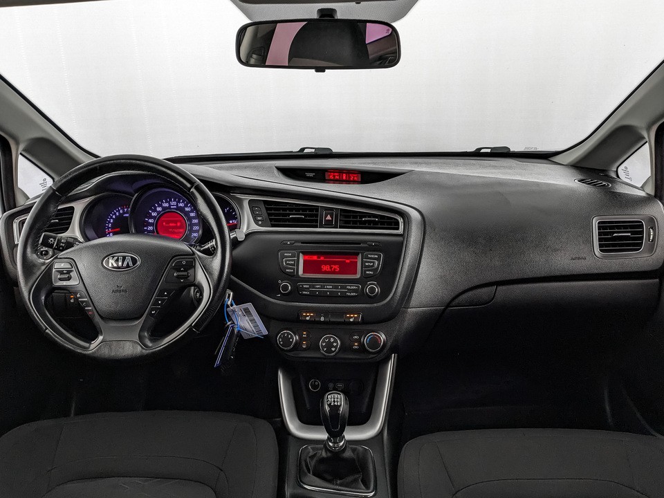 Kia Ceed Белый, 2016, 153 993 км