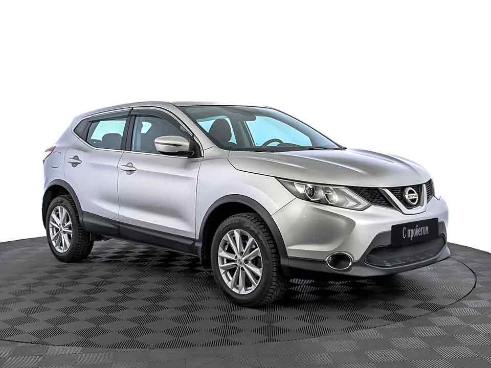 Nissan Qashqai Серебряный, 2017, 62 648 км