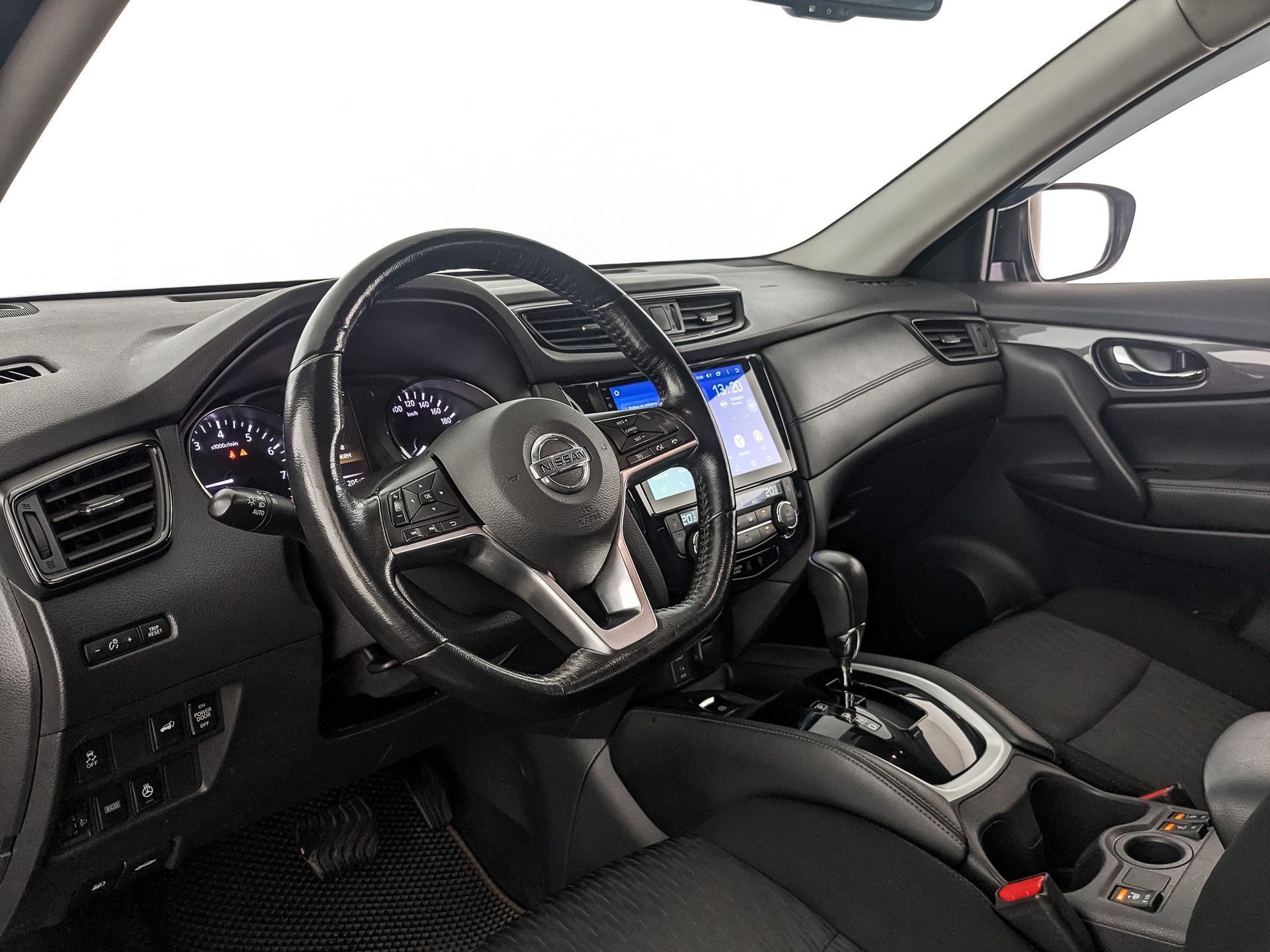 Nissan X-Trail серый, 2018, 159 408 км