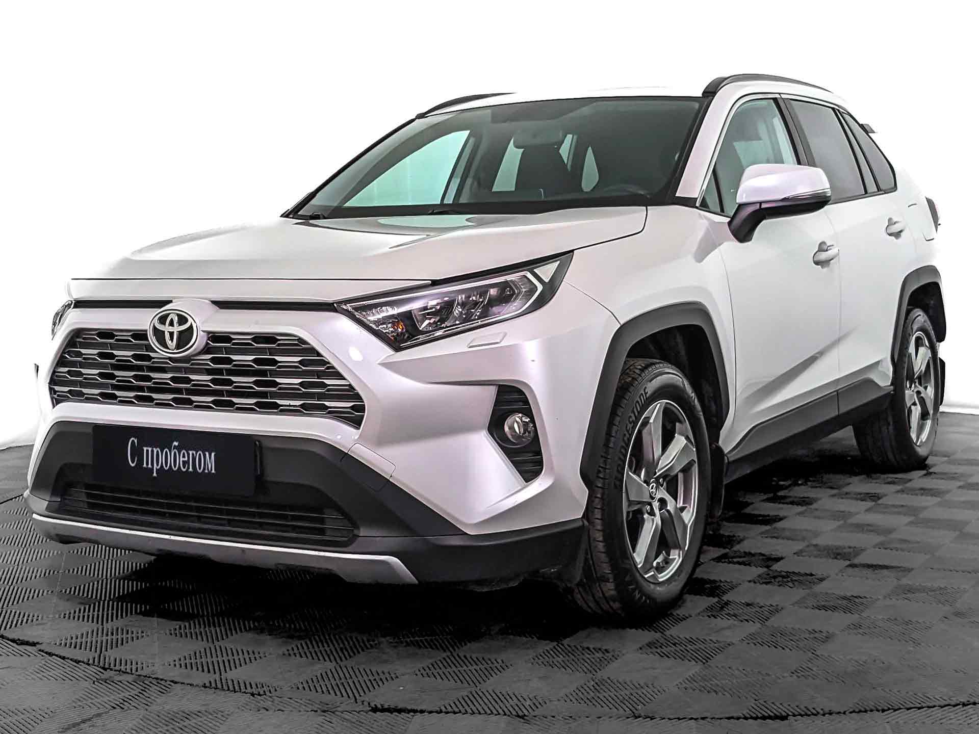 Toyota RAV4 Белый, 2019, 65 918 км