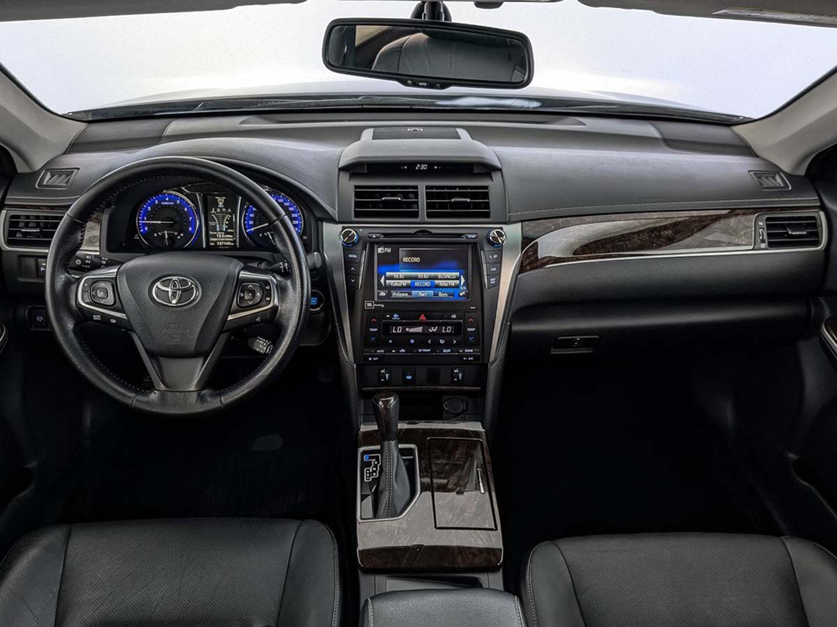 Toyota Camry Черный, 2016, 137 143 км