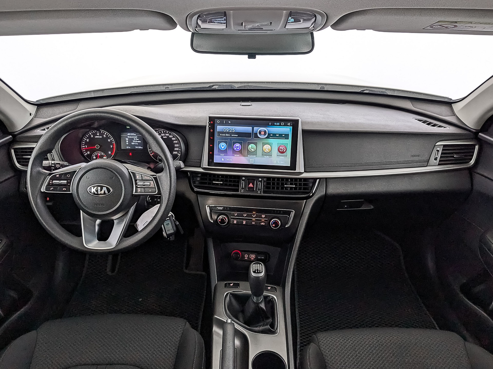 Kia Optima Белый, 2019, 74 133 км